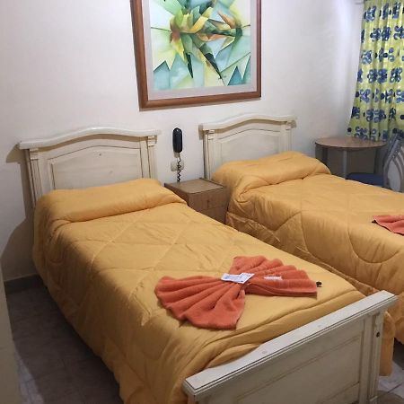 Hotel Suenos Ла-Плата Екстер'єр фото